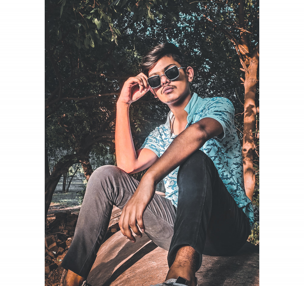 Loading...