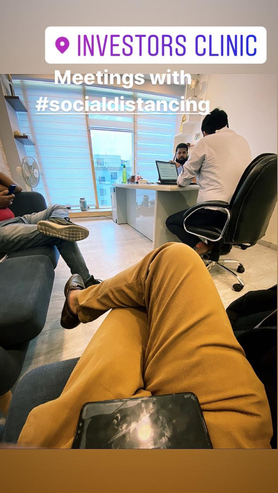 Loading...